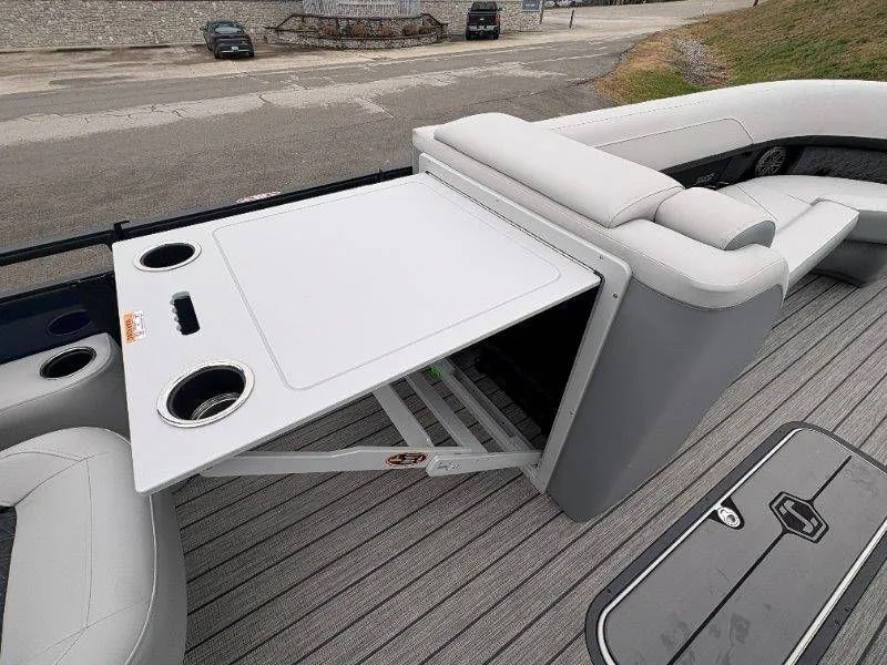 Slide: The Image of Harris Solstice 250 SLDH 2026 - 28