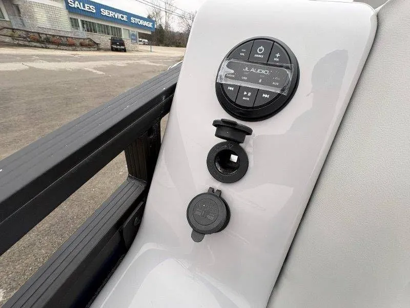 Slide: The Image of Harris Solstice 250 SLDH 2026 - 71