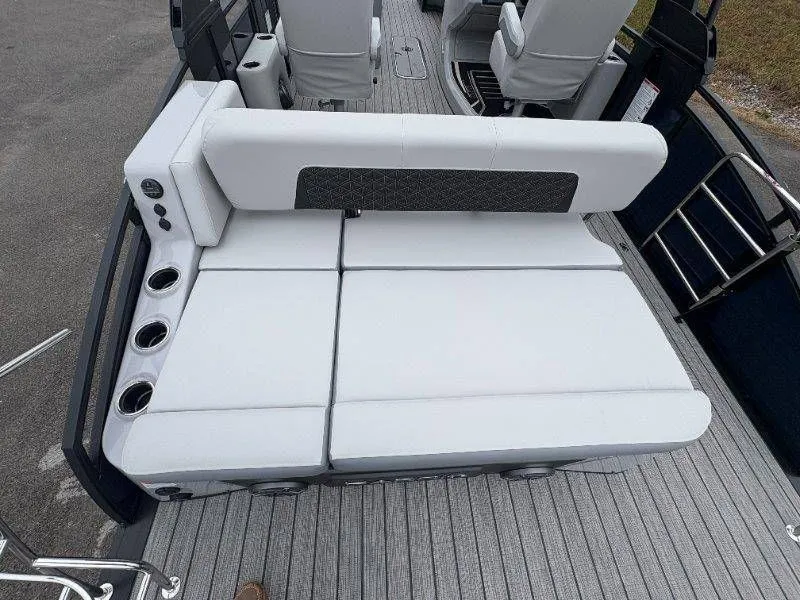 Slide: The Image of Harris Solstice 250 SLDH 2026 - 73