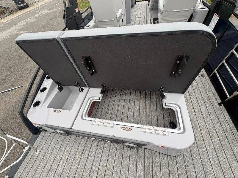 Slide: The Image of Harris Solstice 250 SLDH 2026 - 87