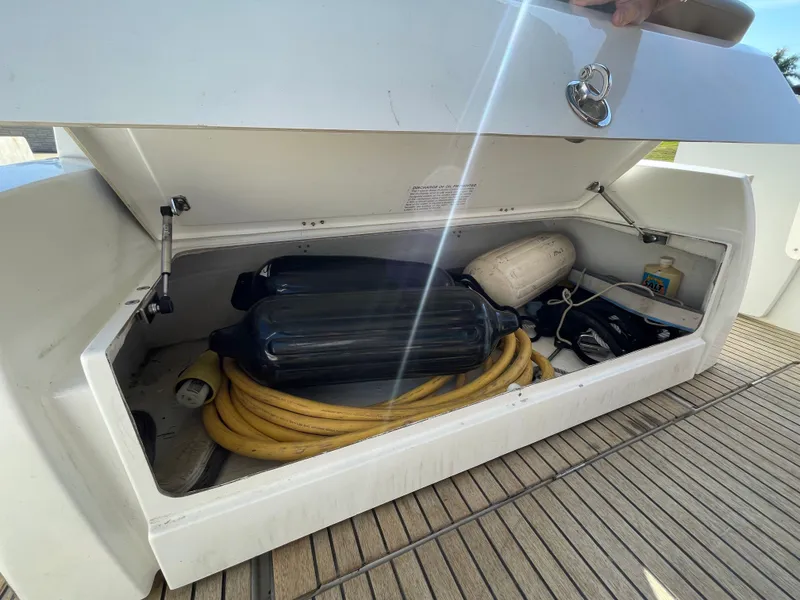 Slide: The Image of Jeanneau NC 11 2014 - 14