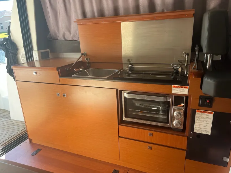 Slide: The Image of Jeanneau NC 11 2014 - 16