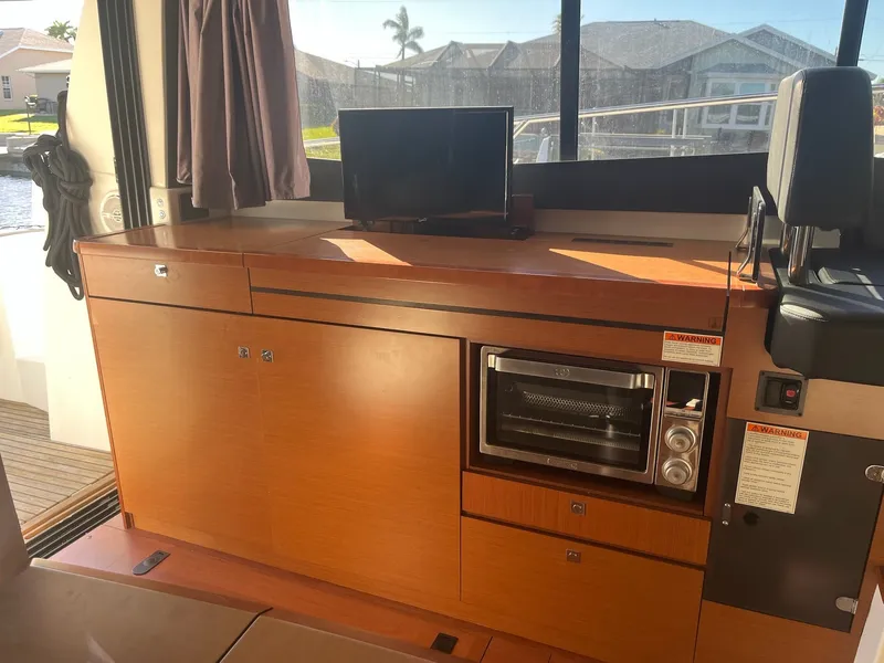 Slide: The Image of Jeanneau NC 11 2014 - 18