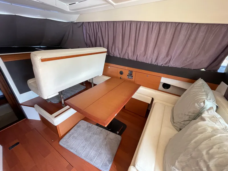 Slide: The Image of Jeanneau NC 11 2014 - 33