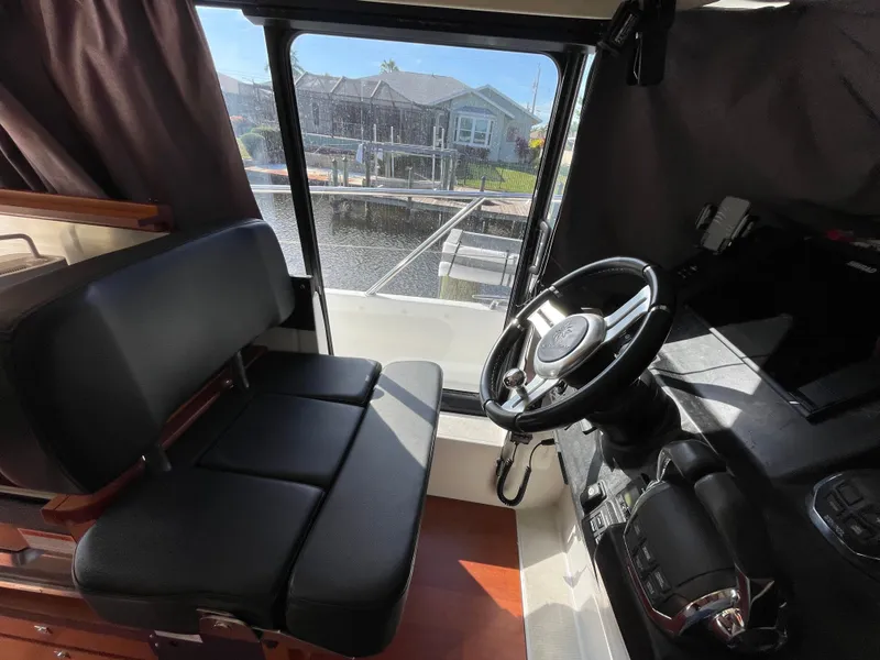 Slide: The Image of Jeanneau NC 11 2014 - 43