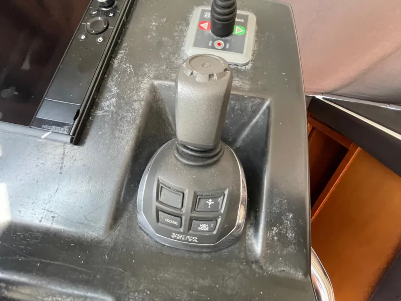 Slide: The Image of Jeanneau NC 11 2014 - 47