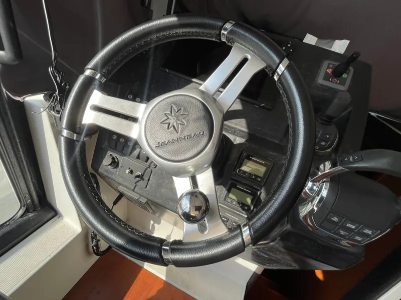 Slide: The Image of Jeanneau NC 11 2014 - 50