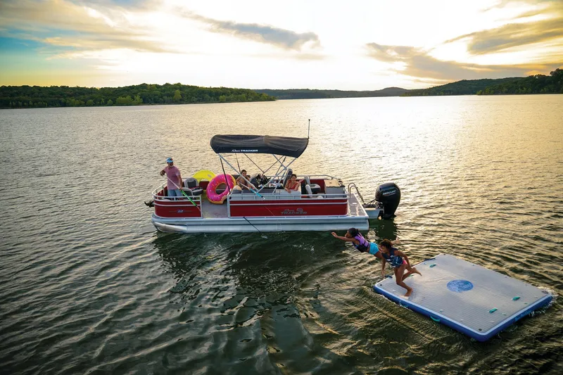 Slide: The Image of Sun Tracker Fishin' Barge 22 DLX 2026 - 100