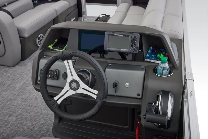 Slide: The Image of Livewell compartment in 2026 Sun Tracker SportFish 22 DLX boat. - 36