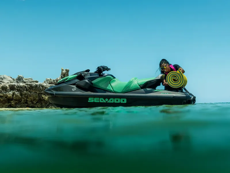 Slide: The Image of Sea-Doo GTI SE 170 Tech Package, Audio, iDF, iBR 2026 - 14