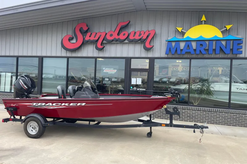 The Image of 2021 Tracker Pro Guide V-16 SC boat displayed at Sundown Marine dealership. - 0