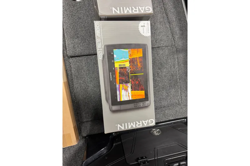 Slide: The Image of Box of Garmin ECHOMAP Ultra 126SV on Nitro ZV21 Pro, 2026 model. - 26