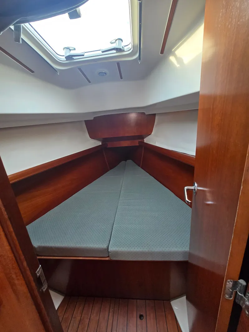 Slide: The Image of Beneteau Oceanis 36 CC 2001 - 9