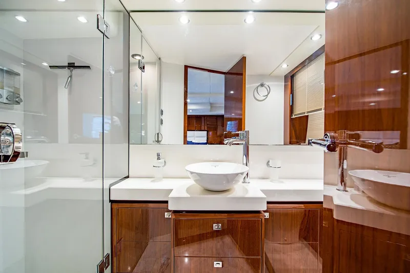 Slide: The Image of Princess Flybridge 2016 - 2