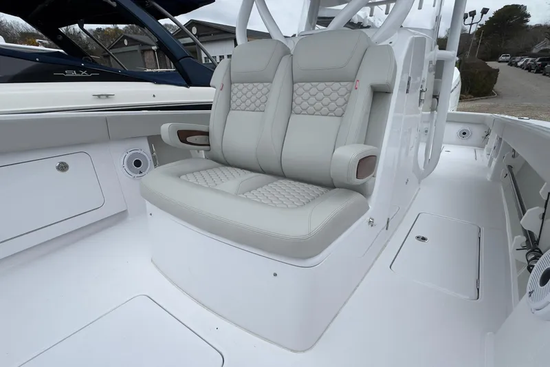 Slide: The Image of 2024 Jupiter 32 FS boat with luxurious dual seating and modern design. - 44