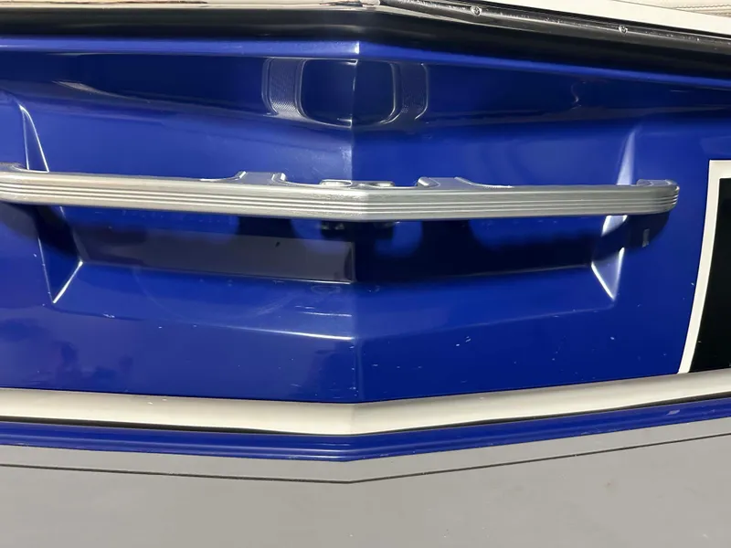 Slide: The Image of MasterCraft X20 2017 - 12