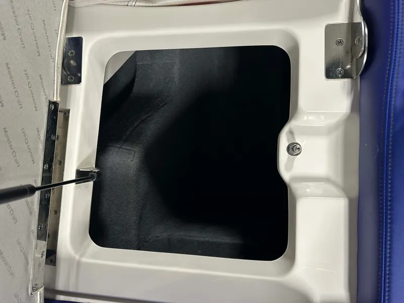 Slide: The Image of MasterCraft X20 2017 - 23