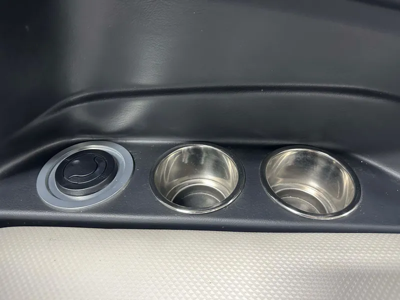 Slide: The Image of MasterCraft X20 2017 - 30