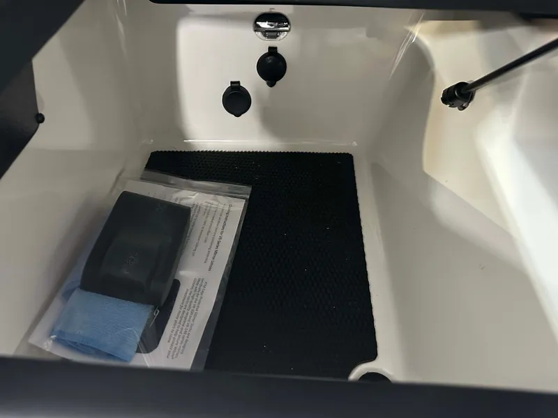 Slide: The Image of MasterCraft X20 2017 - 47