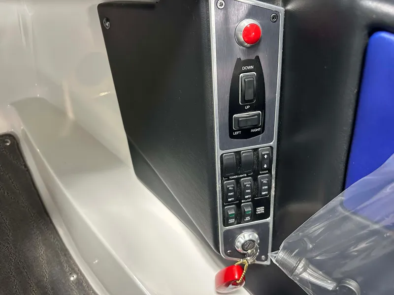 Slide: The Image of MasterCraft X20 2017 - 52