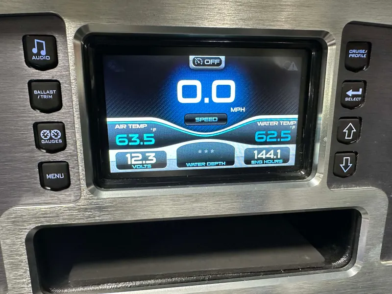 Slide: The Image of MasterCraft X20 2017 - 53