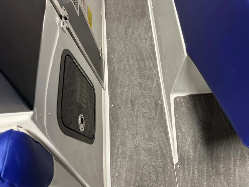 Slide: The Image of MasterCraft X20 2017 - 59