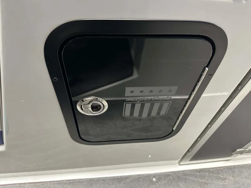 Slide: The Image of MasterCraft X20 2017 - 60