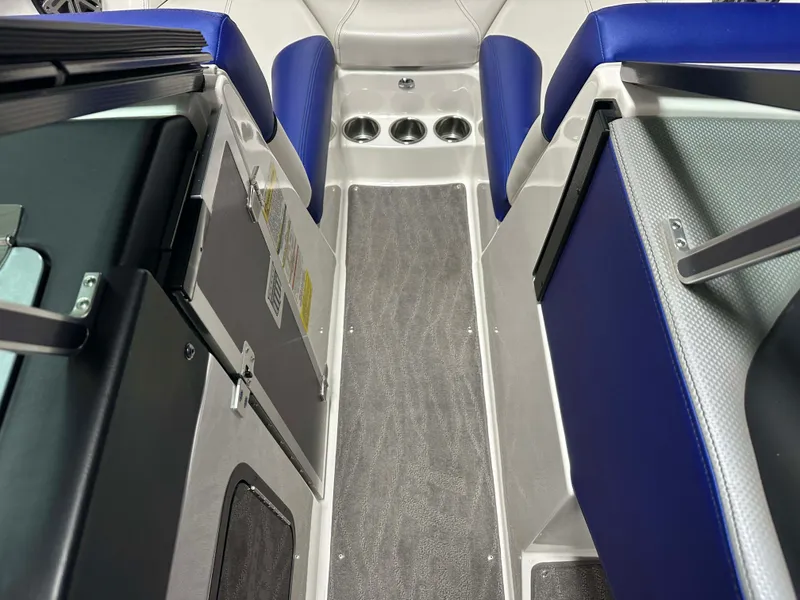 Slide: The Image of MasterCraft X20 2017 - 62