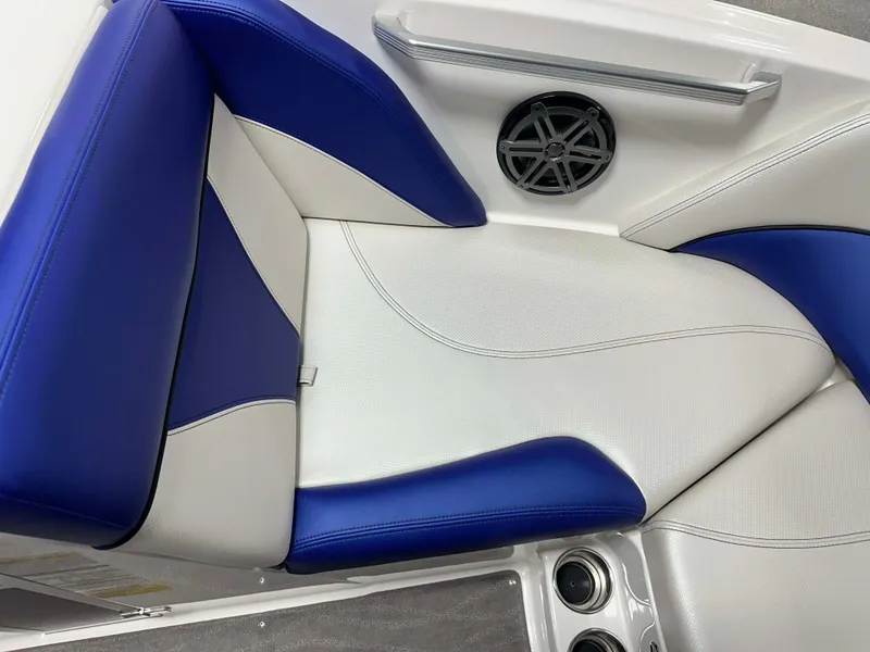 Slide: The Image of MasterCraft X20 2017 - 64