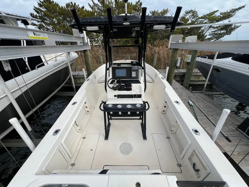 Slide: The Image of Mako 232 Center Console 2001 - 9