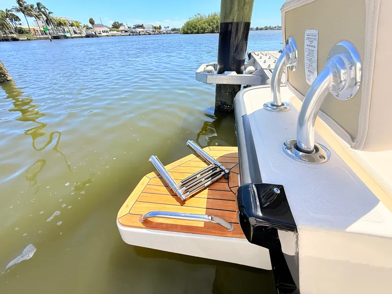 Slide: The Image of Boston Whaler 190 Montauk 2027 - 50
