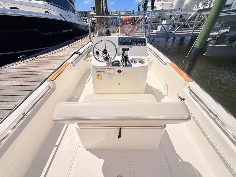 Slide: The Image of Boston Whaler 190 Montauk 2027 - 24