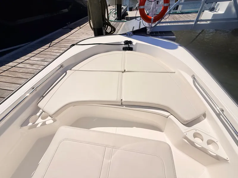 Slide: The Image of Boston Whaler 190 Montauk 2027 - 39