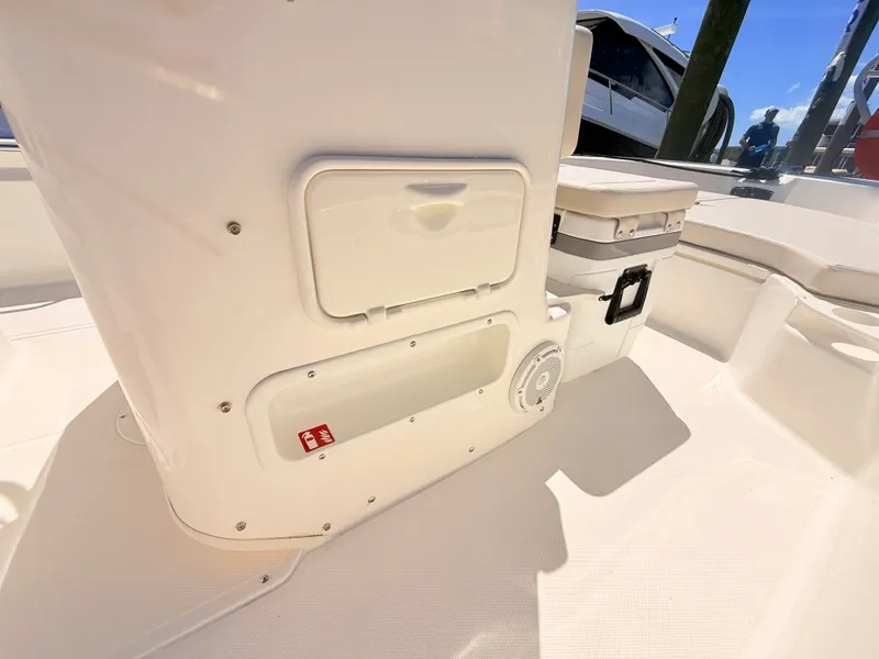Slide: The Image of Boston Whaler 190 Montauk 2027 - 37