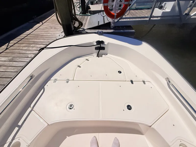 Slide: The Image of Boston Whaler 190 Montauk 2027 - 40
