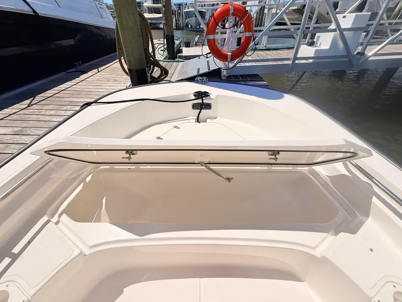 Slide: The Image of Boston Whaler 190 Montauk 2027 - 41
