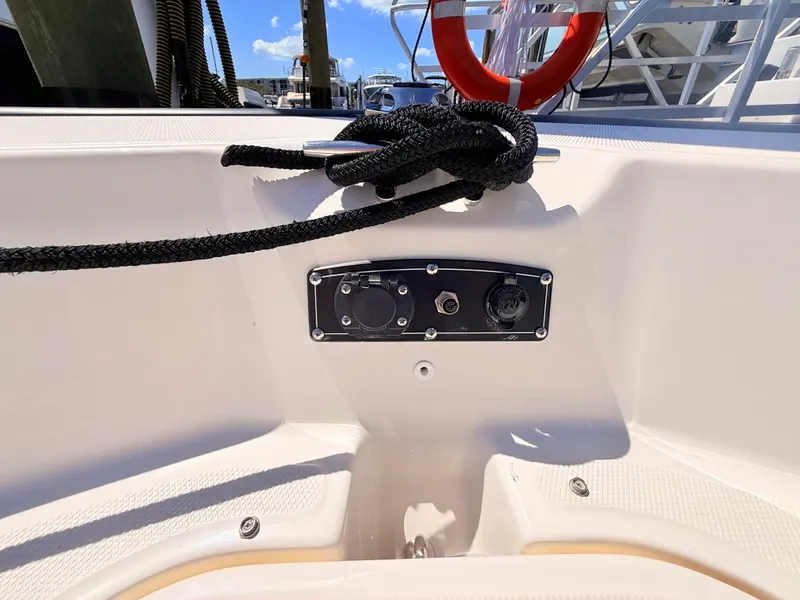 Slide: The Image of Boston Whaler 190 Montauk 2027 - 44