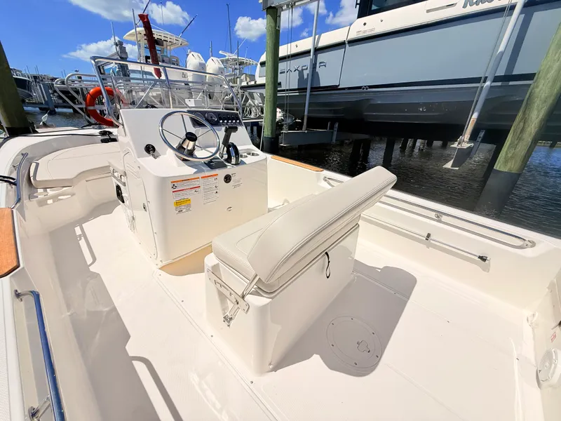 Slide: The Image of Boston Whaler 190 Montauk 2027 - 23