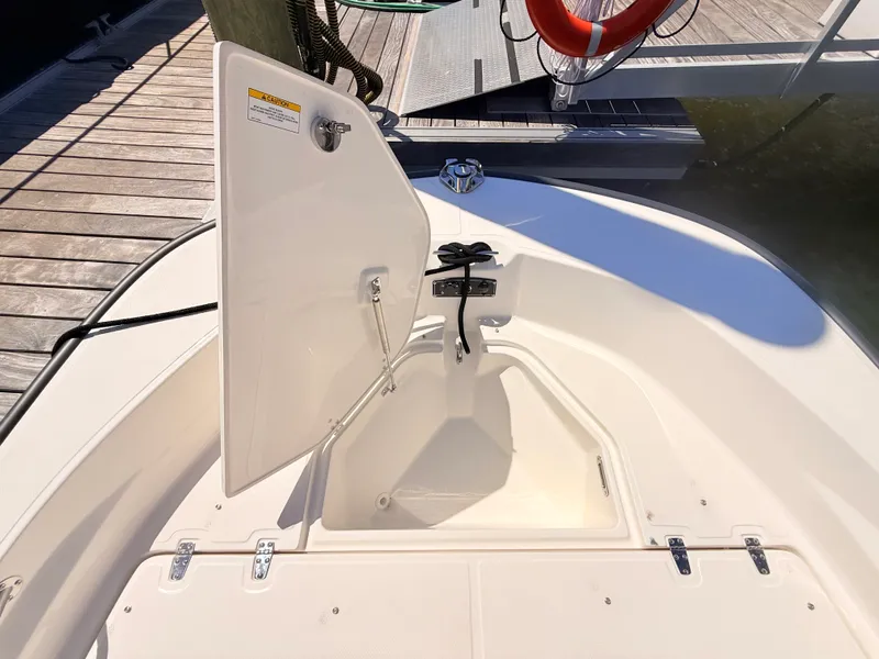 Slide: The Image of Boston Whaler 190 Montauk 2027 - 42