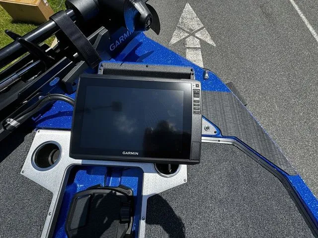 Slide: The Image of 2024 Vexus VXS20 boat dashboard with Garmin display and controls. - 12