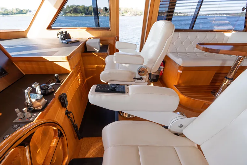 Slide: The Image of Marlow 72 GRIFFIN - Command Bridge Helm - 29