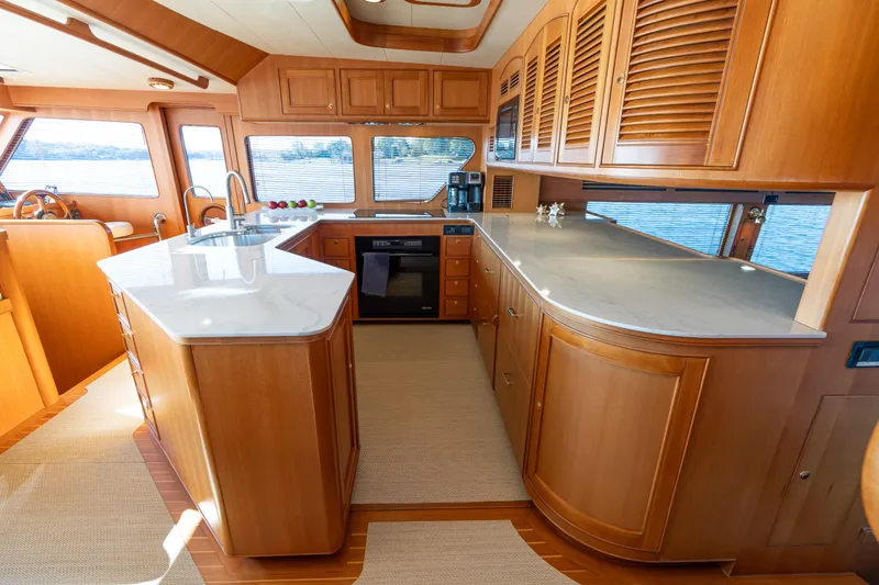 Slide: The Image of Marlow 72 GRIFFIN - Galley - 41