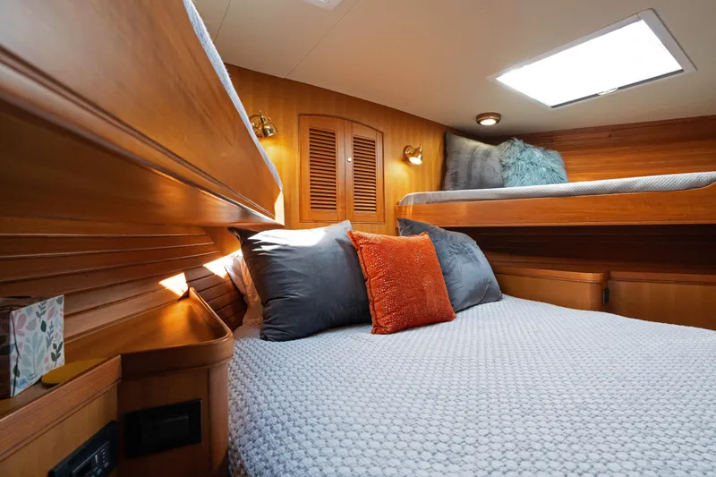 Slide: The Image of Marlow 72 GRIFFIN - VIP Stateroom Forward - 59