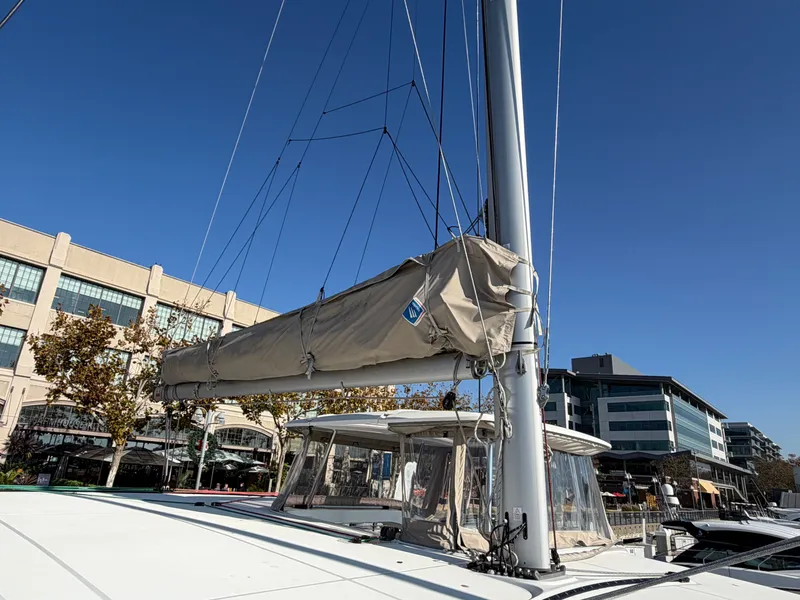 Slide: The Image of Lagoon 42 2021 - 14