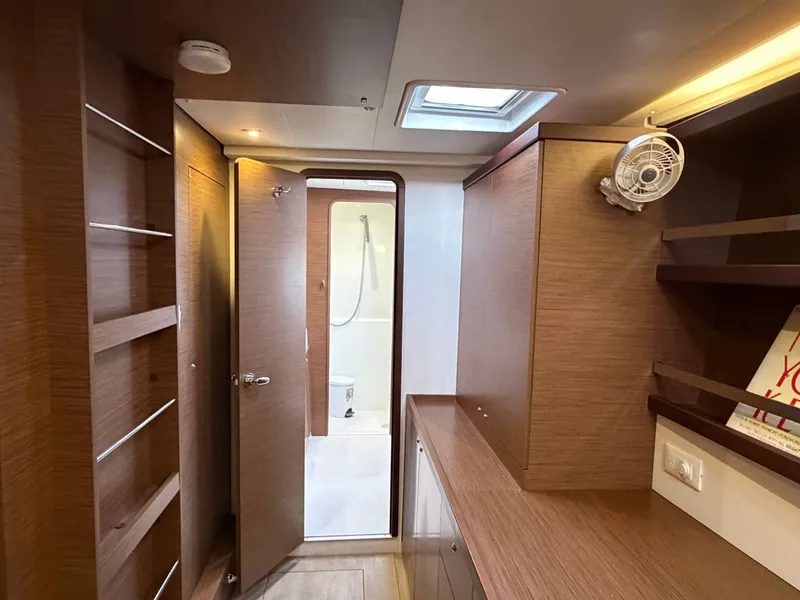 Slide: The Image of Lagoon 42 2021 - 30