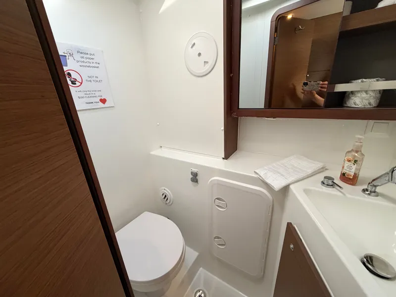 Slide: The Image of Lagoon 42 2021 - 35