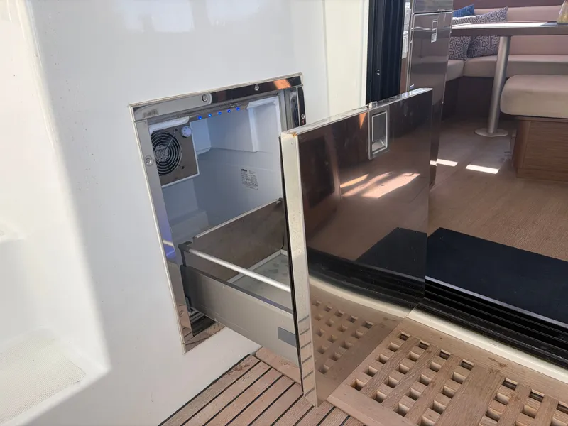 Slide: The Image of Lagoon 42 2021 - 5