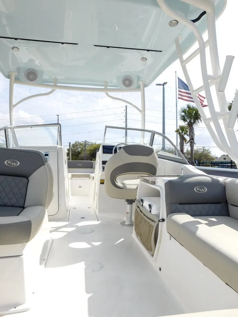 Slide: The Image of Key West Dual Console 239DFS 2025 - 12