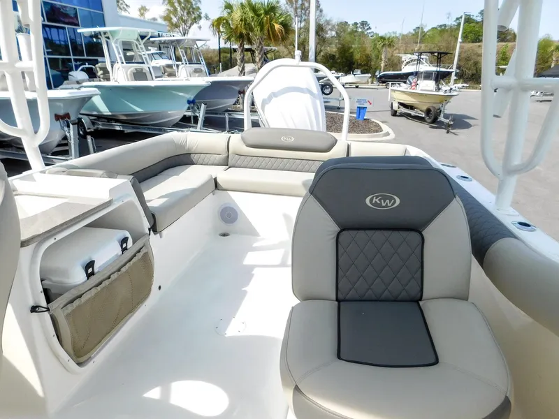 Slide: The Image of Key West Dual Console 239DFS 2025 - 13