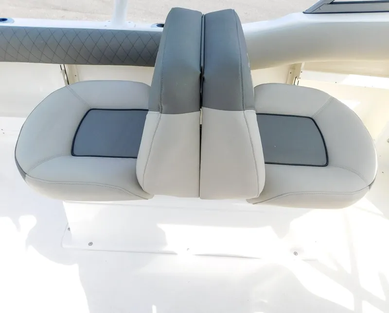 Slide: The Image of Key West Dual Console 239DFS 2025 - 14